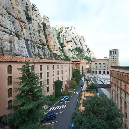 Apartamentos Montserrat Abat Marcet Esterno foto