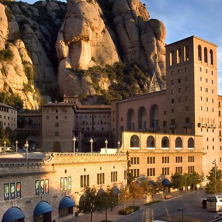 Apartamentos Montserrat Abat Marcet Esterno foto