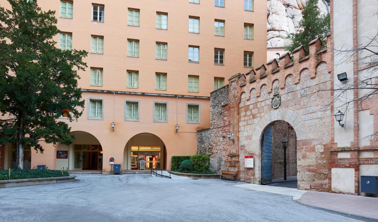 Apartamentos Montserrat Abat Marcet Esterno foto