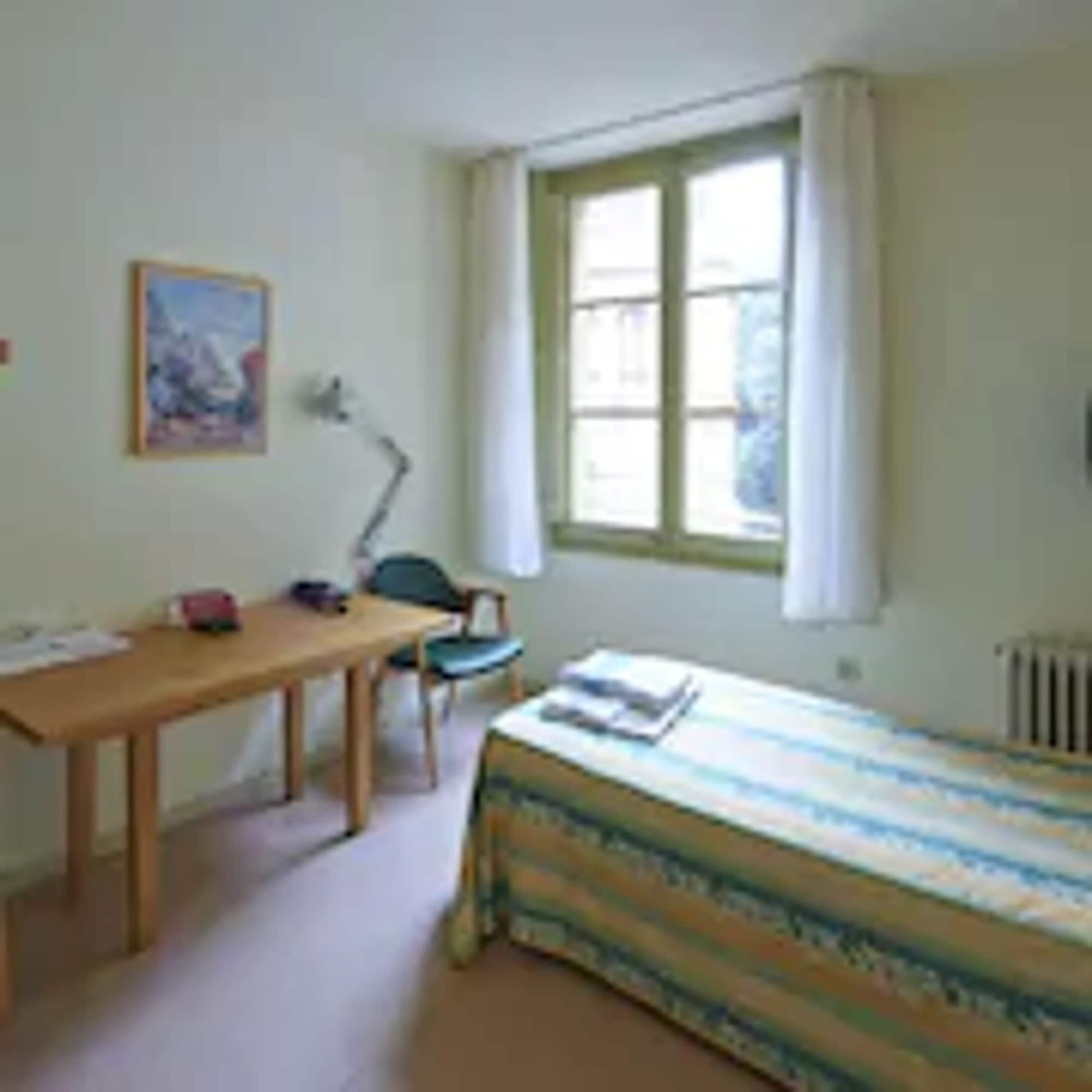 Apartamentos Montserrat Abat Marcet Esterno foto