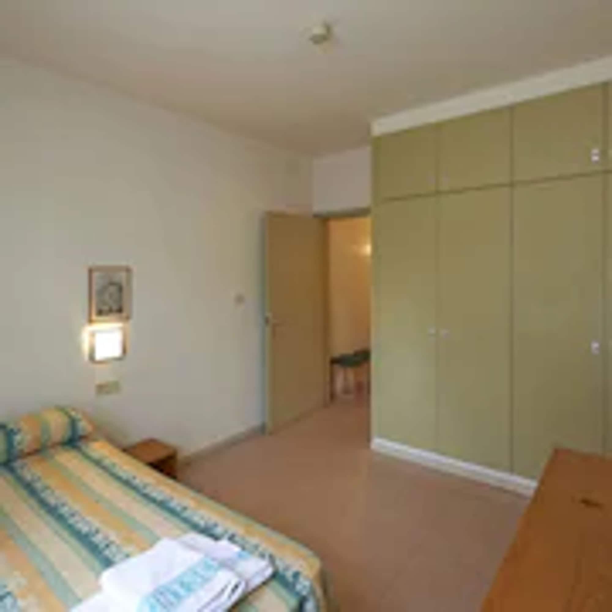 Apartamentos Montserrat Abat Marcet Esterno foto