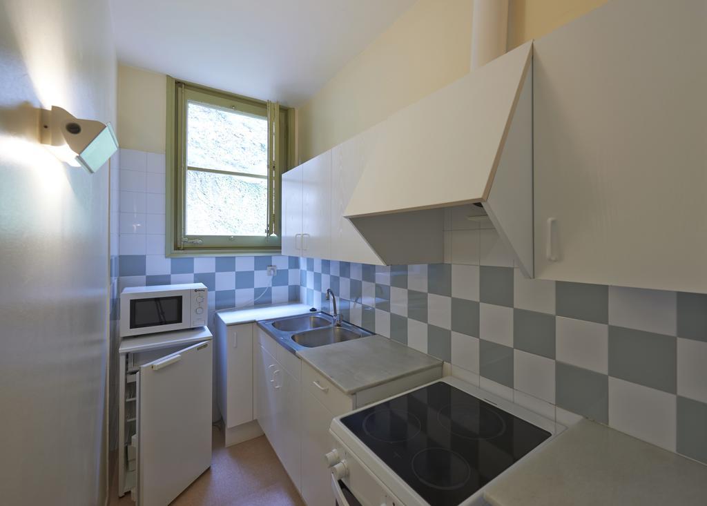 Apartamentos Montserrat Abat Marcet Esterno foto